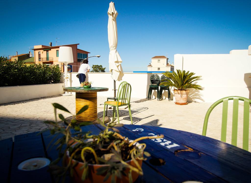Fermata 135 B&B Grottammare Bagian luar foto